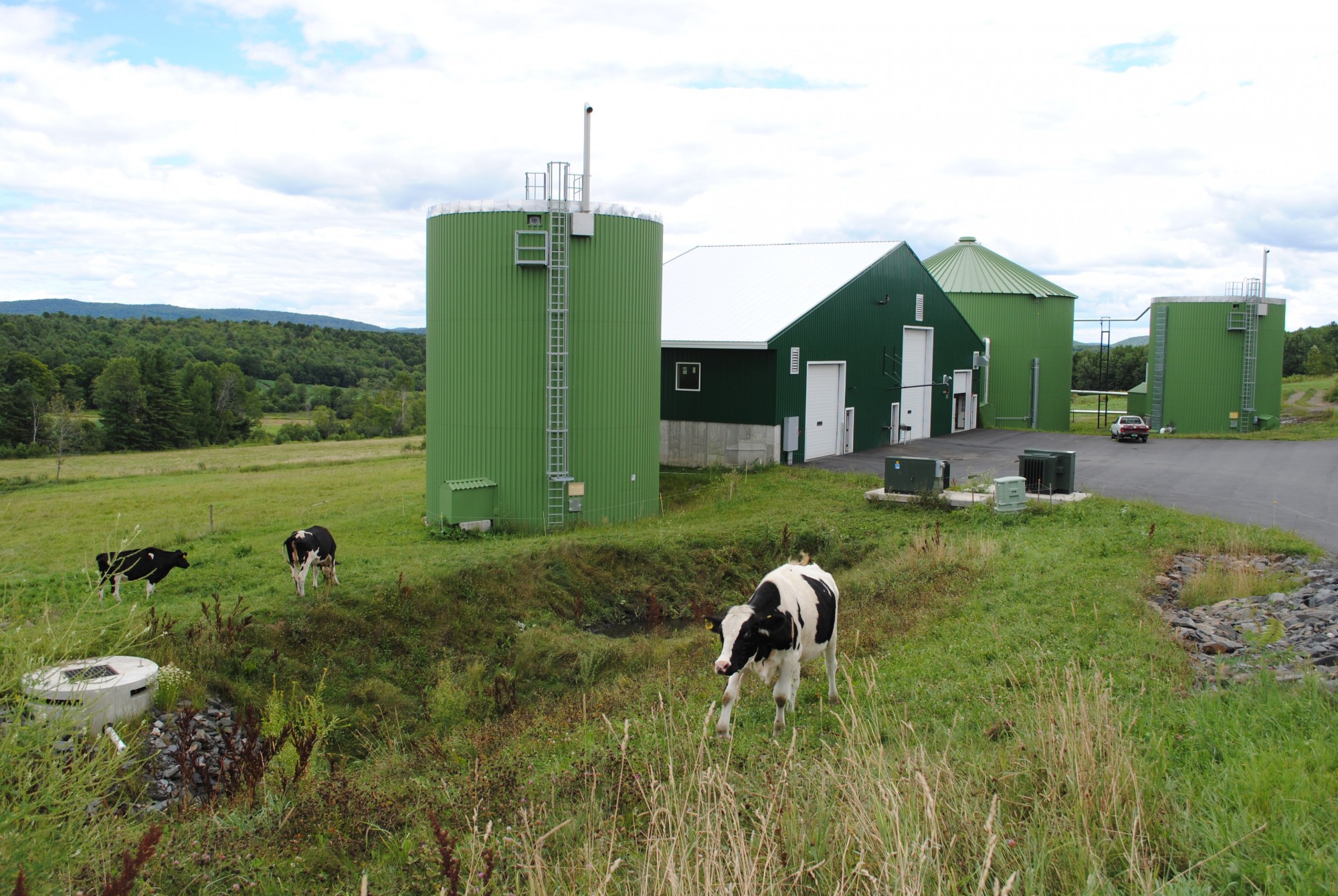 Community scale biodigester demonstrates renewable energy, waste reduction, and nutrient management in Vermont